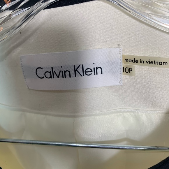 Calvin Klein White & Black Contrast Binding Zip Up - Picture 2 of 10